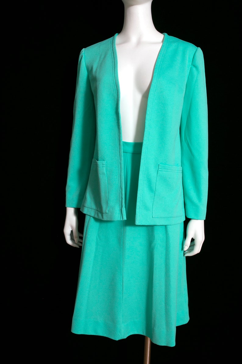 Fab Vintage 60s 70s Light Minty Shamrock Green Two-Piece Skirt Set image 6