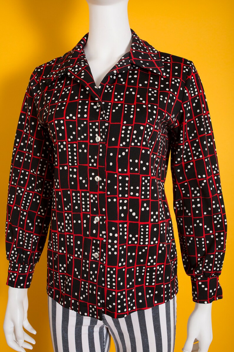 Domino Novelty Print Incredible Pop Art Vintage 60s 70s Black Red White Button Down Fitted Shirt Top