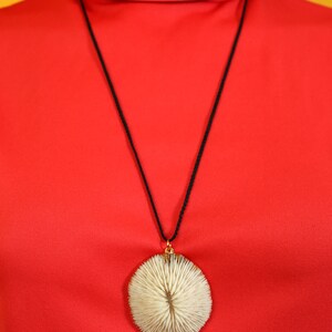 Interesting Vintage White Textured Shell Pendant Necklace image 6