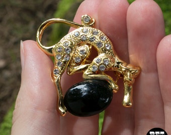 Chic Vintage Gold Rhinestone Leopard on Black Cabochon