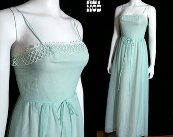 Lovely Vintage 70s Light Minty Green Cotton Maxi Dress with Pretty White Trim