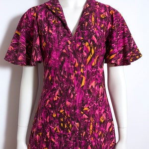 Fantastic Psychedelic Vintage 60s 70s Magenta Purple Pink Abstract Patterned Dress with Flutter Sleeves image 3