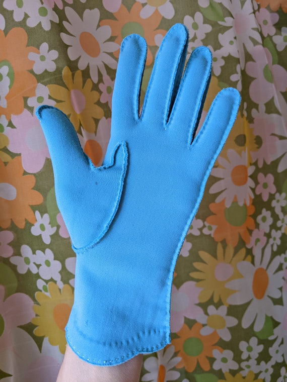 Beautiful Vintage 50s 60s Blue Embroidery Gloves - image 8