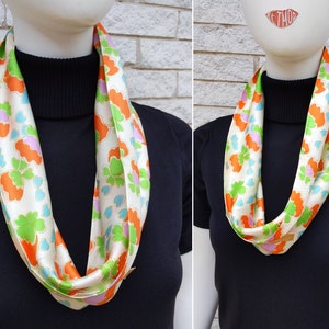 DEADSTOCK Cute Vintage 60s 70s Orange Green White Flower Infinity Scarf image 9