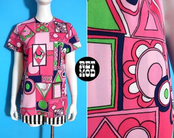 Incredible Mod Vintage 60s 70s Pink Green White Flower Geometric Short Sleeve Statement Top