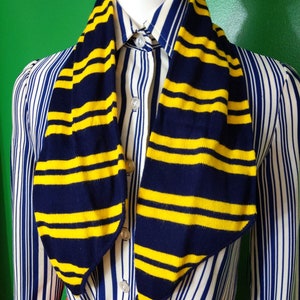 Unique Vintage 60s 70s Navy Blue & Yellow Stripe Soft Acrylic Neck Tie Scarf image 8