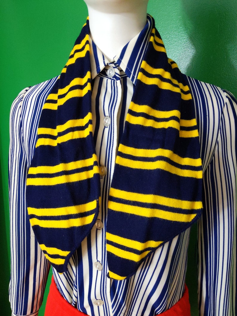 Unique Vintage 60s 70s Navy Blue & Yellow Stripe Soft Acrylic Neck Tie Scarf image 8