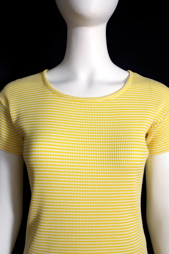 Cute Vintage 90s Yellow & White Stripe Ribbed T-S… - image 2