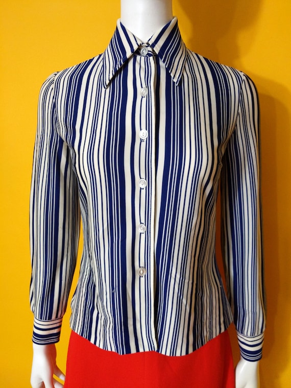 Cool Vintage 60s 70s Navy Blue & White Stripe But… - image 2