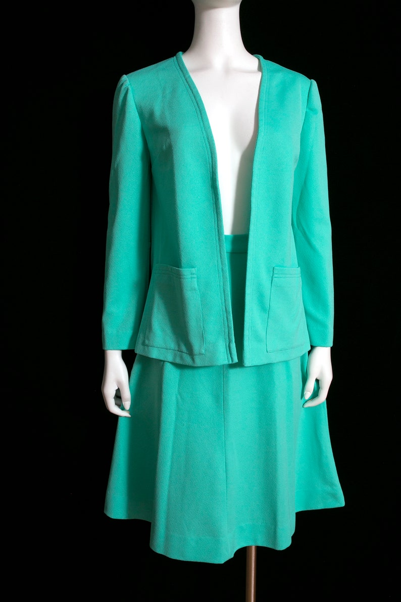 Fab Vintage 60s 70s Light Minty Shamrock Green Two-Piece Skirt Set image 3