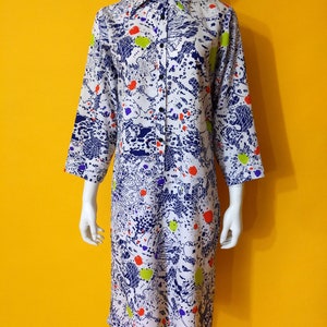 Interesting Vintage 60s 70s Blue White Abstract Pattern Shirt Dress by Shapely Classic image 5