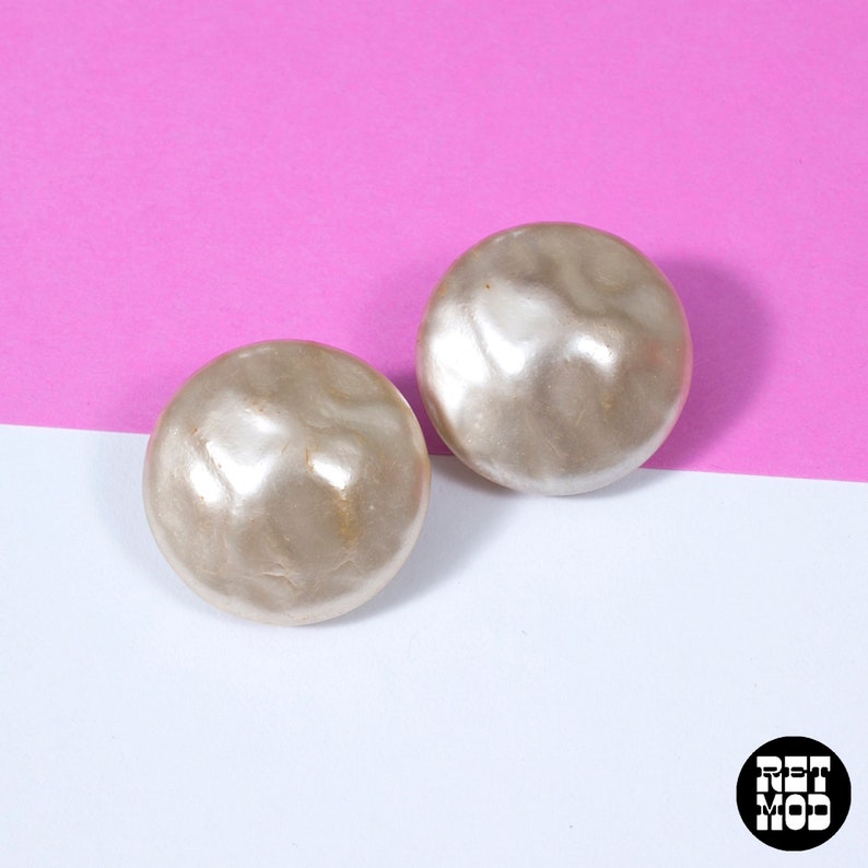 Vintage 60s Round Textured Pearl Style Clip-On Earrings image 1