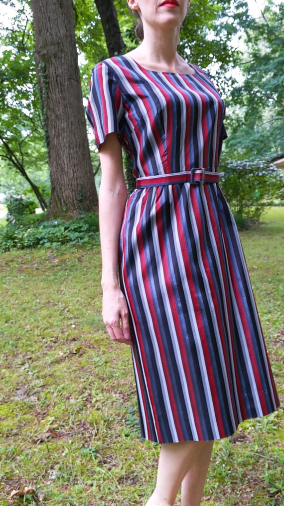 Classy Vintage 50s 60s Black Gray Red Stripe Taff… - image 10