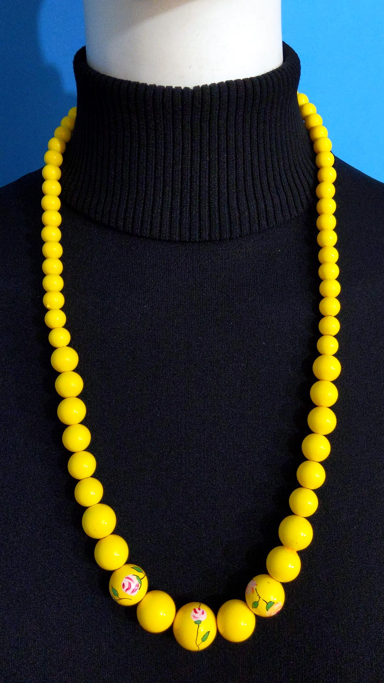 Collier Fantaisie Vintage Des Années 1970 - Perles Jaunes Et Blanches, Fermoir Couleur Or, Référence F658
