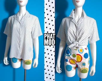 Chic Vintage 80s 90s White & Black Polka Dot Short Sleeve Button Down Collared Blouse