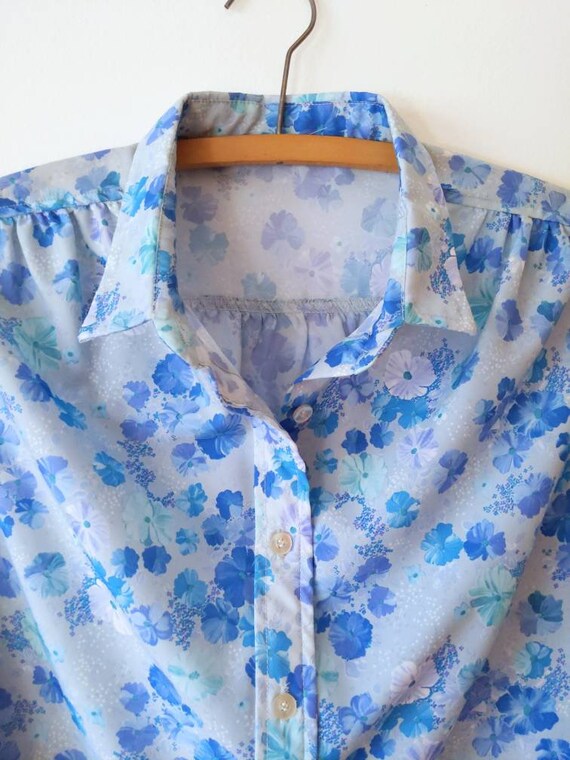 Sweet Vintage 70s 80s Blue Floral Long Sleeve Blo… - image 6