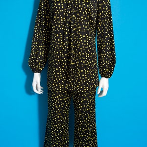 Slinky & Cool Vintage 60s 70s Black and Yellow Polka Dot 2-Piece Set of Pants and Tunic Top with Pussybow image 9