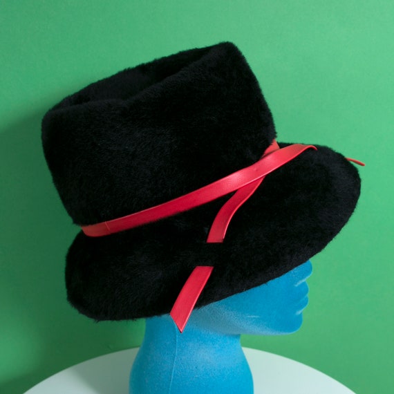 Mod Vintage 60s 70s Black Fur Bucket Hat with Red… - image 4
