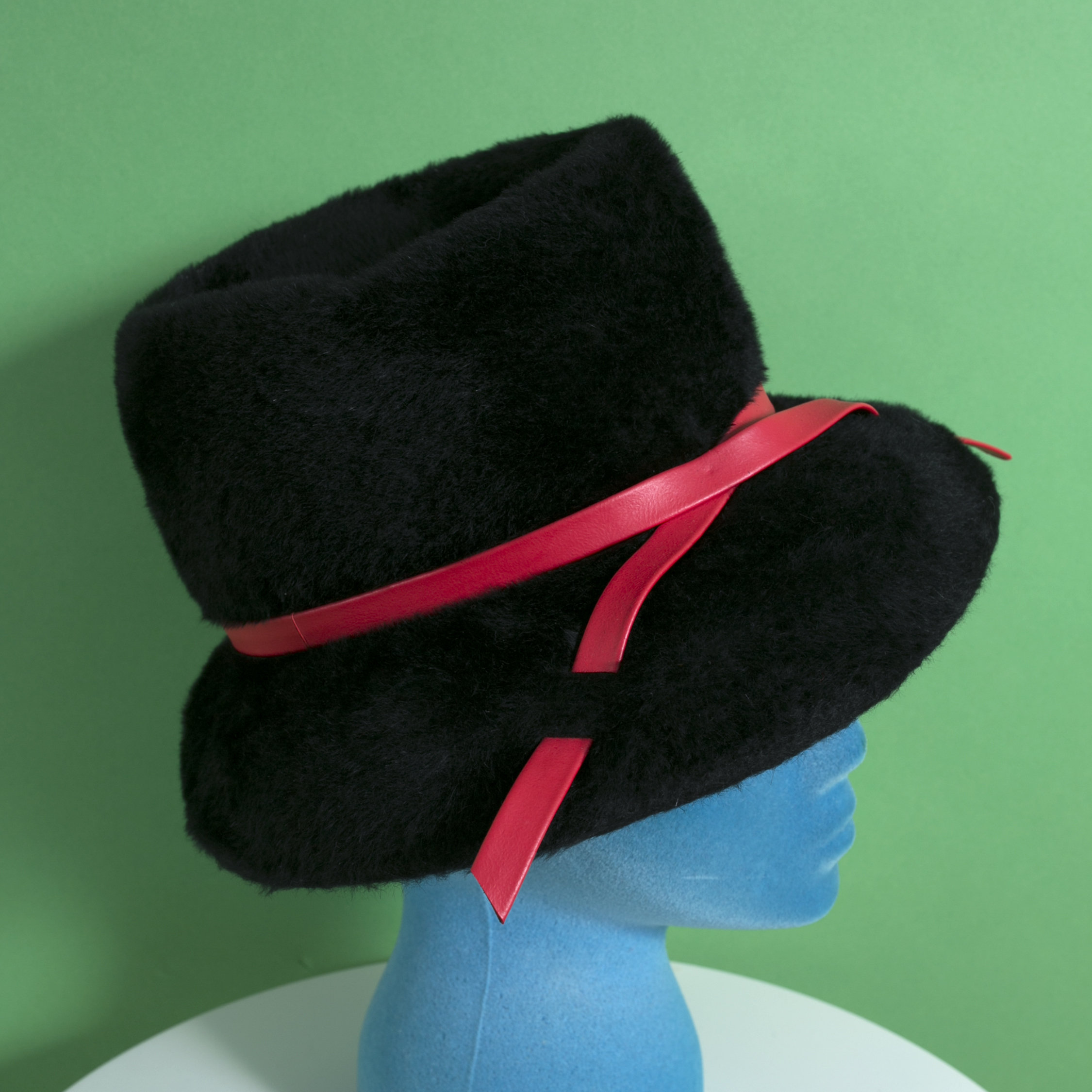 Mod Vintage 60s 70s Black Fuzzy Bucket Hat With Red Vinyl  display picture 3
