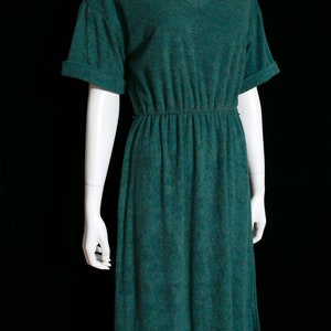 Robe de jour confortable en tissu éponge chiné vert des années 70 et 80 à taille élastique image 4