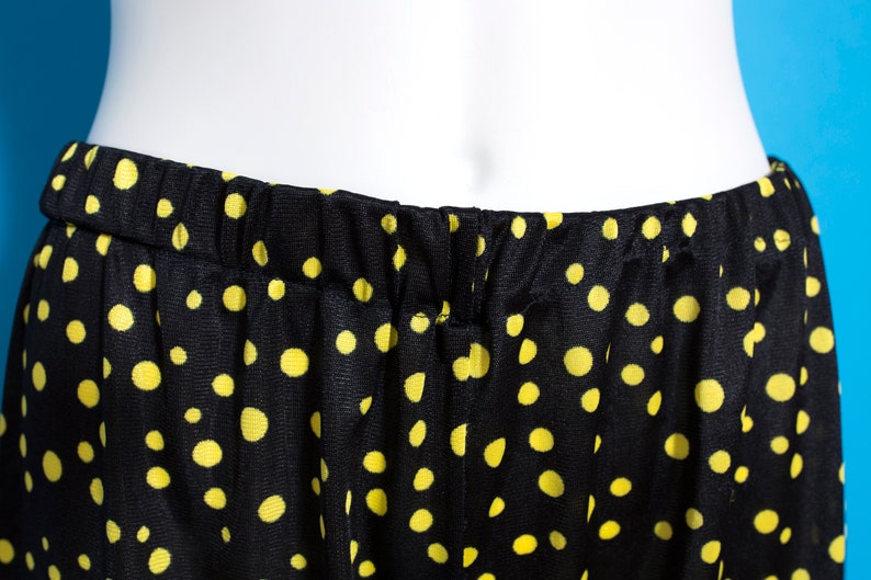 Slinky & Cool Vintage 60s 70s Black and Yellow Polka Dot 2-Piece Set of Pants and Tunic Top with Pussybow image 5