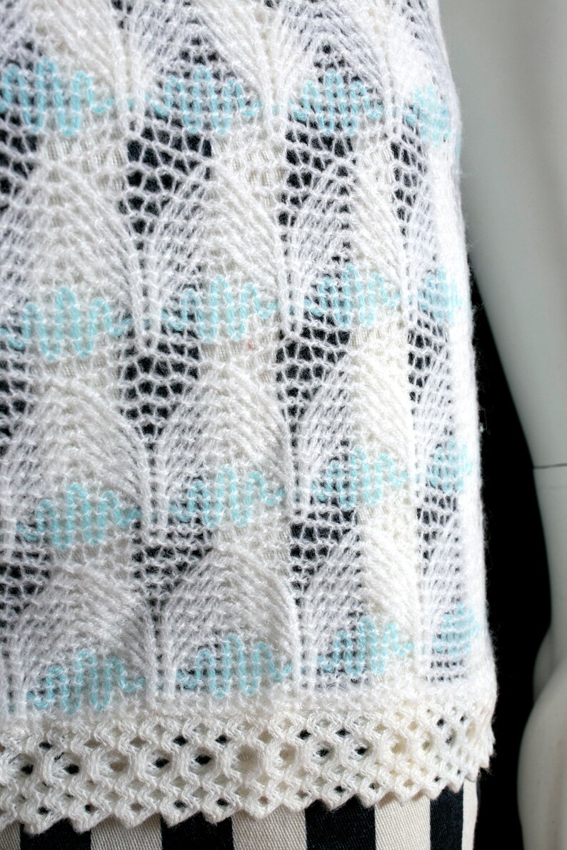 So Gorgeous Vintage 60s 70s White & Pastel Blue Woven Bargello Sleeveless Tunic Top image 7