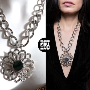 Fabulous Vintage 70s Silver Modernist Flower Pendant Necklace with Chunky Chain