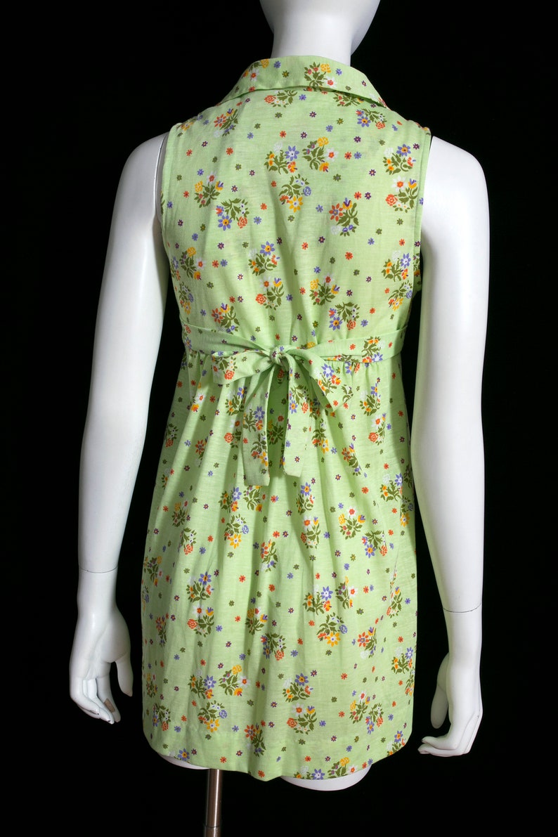 Fantastic Vintage 60s 70s Pastel Green Floral Mini Dress with Large Collar by Byer California image 9