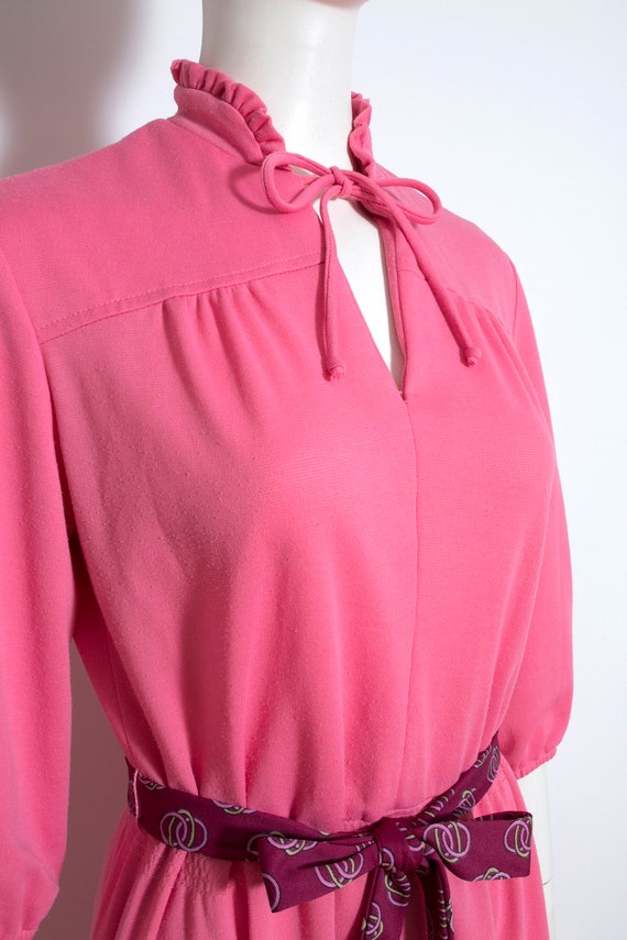 Sweet Vintage 70s 80s Pink Day Dress with Keyhole - image 7