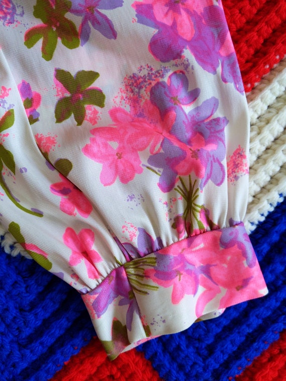 Just Lovely Vintage 60s 70s Bright Pink, Purple &… - image 5