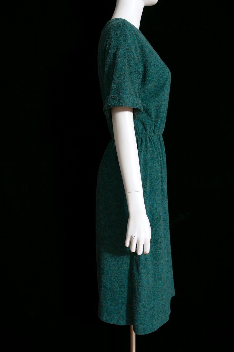 Robe de jour confortable en tissu éponge chiné vert des années 70 et 80 à taille élastique image 6