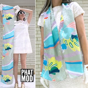 Pretty Vintage 70s 80s 90s Pastel Abstract Geometric Shapes Long Shiny Scarf