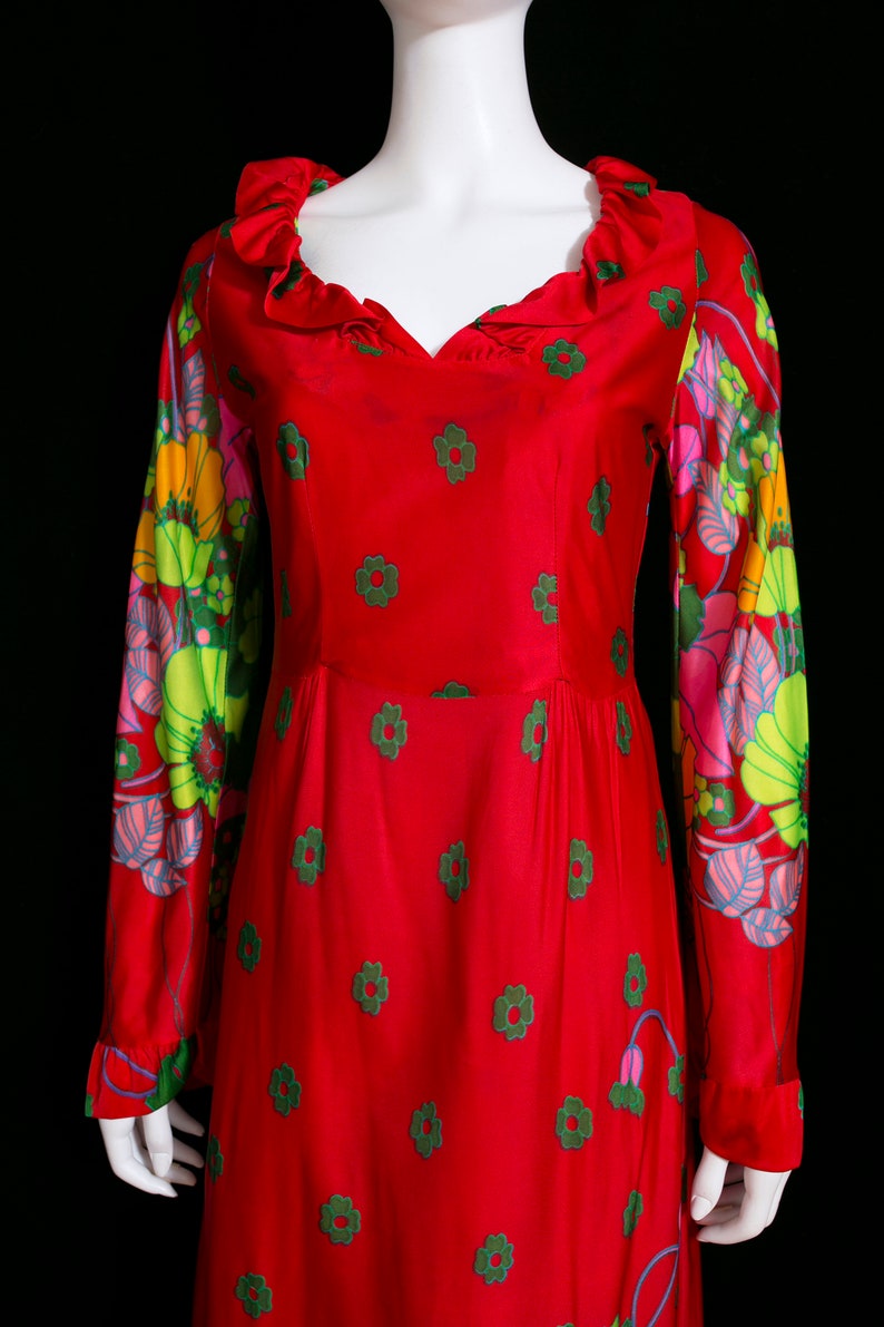 WOW Gorgeous Vintage 70s Red Green Flower Power Long Sleeve Maxi Dress image 3