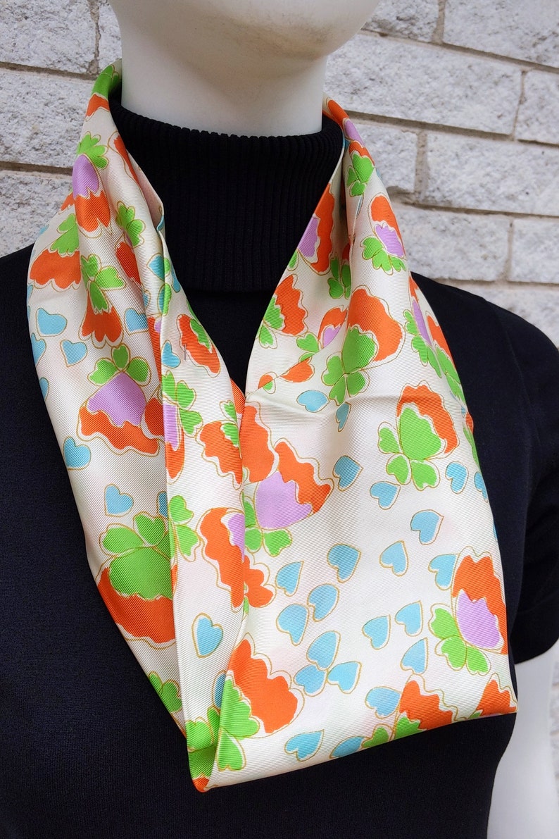 DEADSTOCK Cute Vintage 60s 70s Orange Green White Flower Infinity Scarf image 4