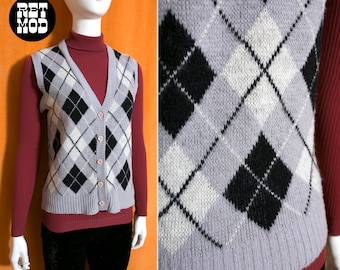 Cute Vintage 60s 70s Gray Black White Argyle Plaid Knit Sweater - Main Image