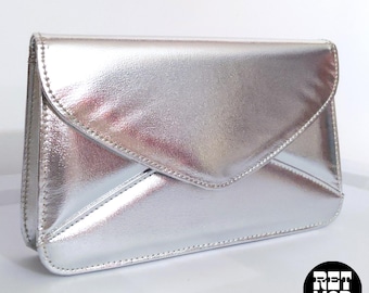 Fantastic NWOT Shiny Shiny Reflective Silver Purse Shoulder Bag