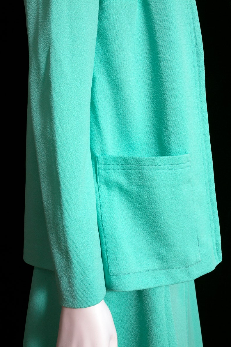 Fab Vintage 60s 70s Light Minty Shamrock Green Two-Piece Skirt Set image 8