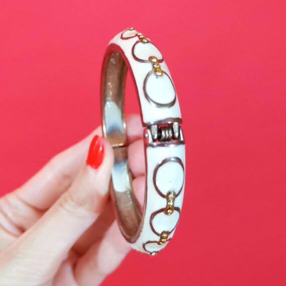 Chic White Metal Chain Link Patterned Clamper Met… - image 8