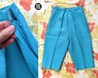 Perfect Vintage 60s Turquoise Blue Linen Style High-Waisted Long Shorts