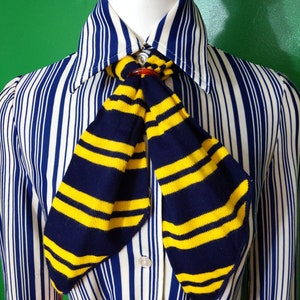 Unique Vintage 60s 70s Navy Blue & Yellow Stripe Soft Acrylic Neck Tie Scarf image 7