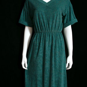 Robe de jour confortable en tissu éponge chiné vert des années 70 et 80 à taille élastique image 2