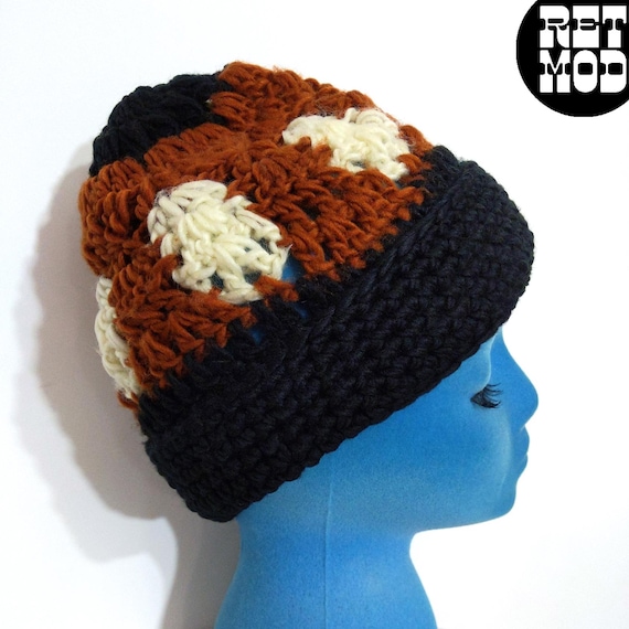 Vintage Black Hat with Cream Crochet Detail 1940s Black Felt and Cream Crochet Halo Crown Hat w Broad  main image 3