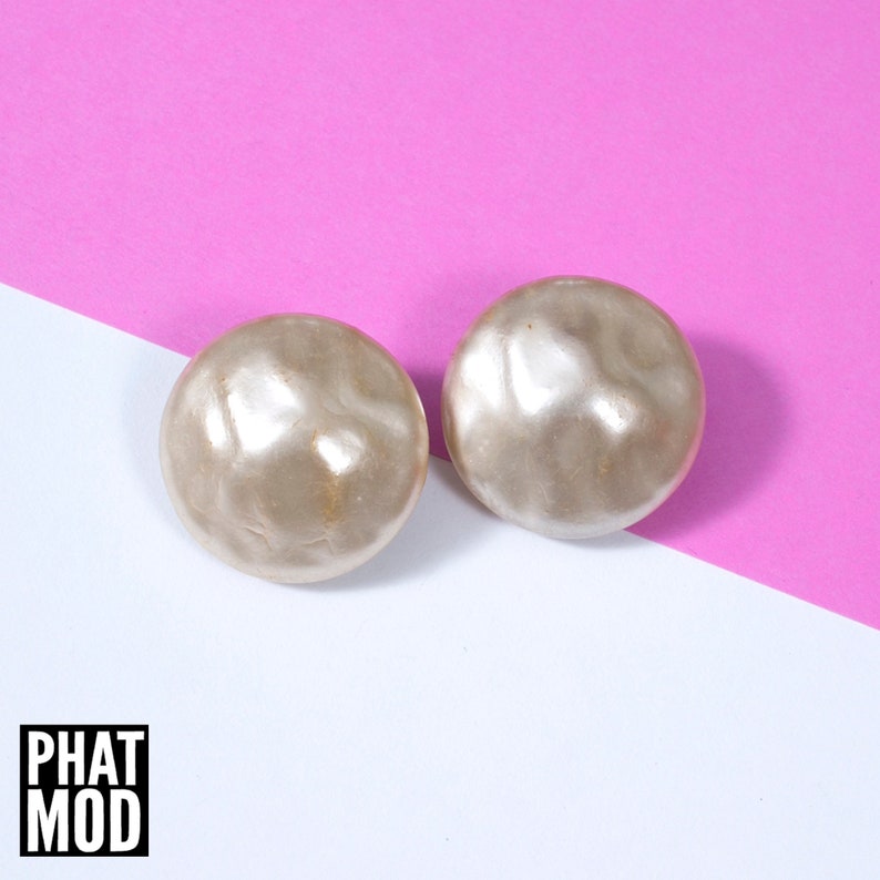 Vintage 60s Round Textured Pearl Style Clip-On Earrings image 2