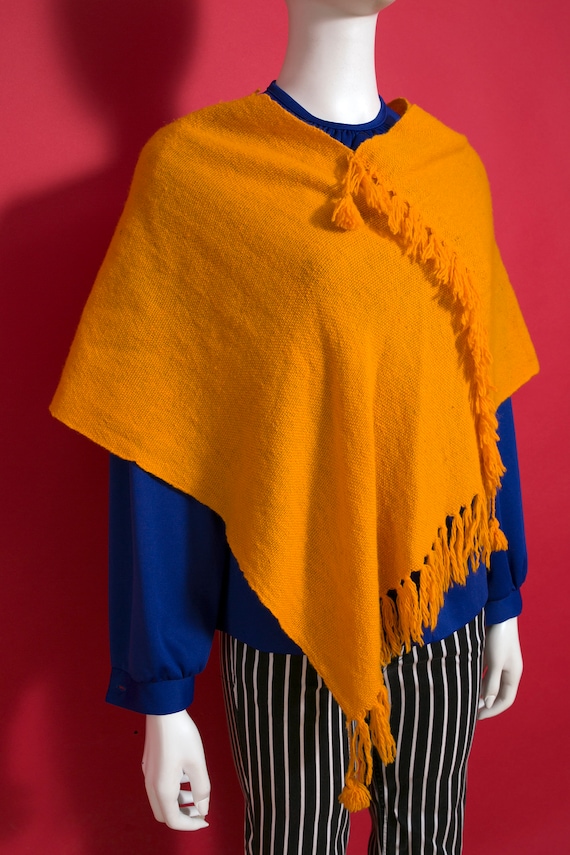 Chic Vintage 70s Mustard Yellow Boho Wool Shawl P… - image 6