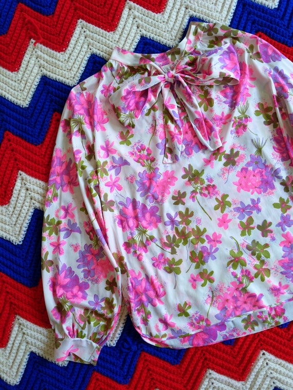 Just Lovely Vintage 60s 70s Bright Pink, Purple &… - image 3