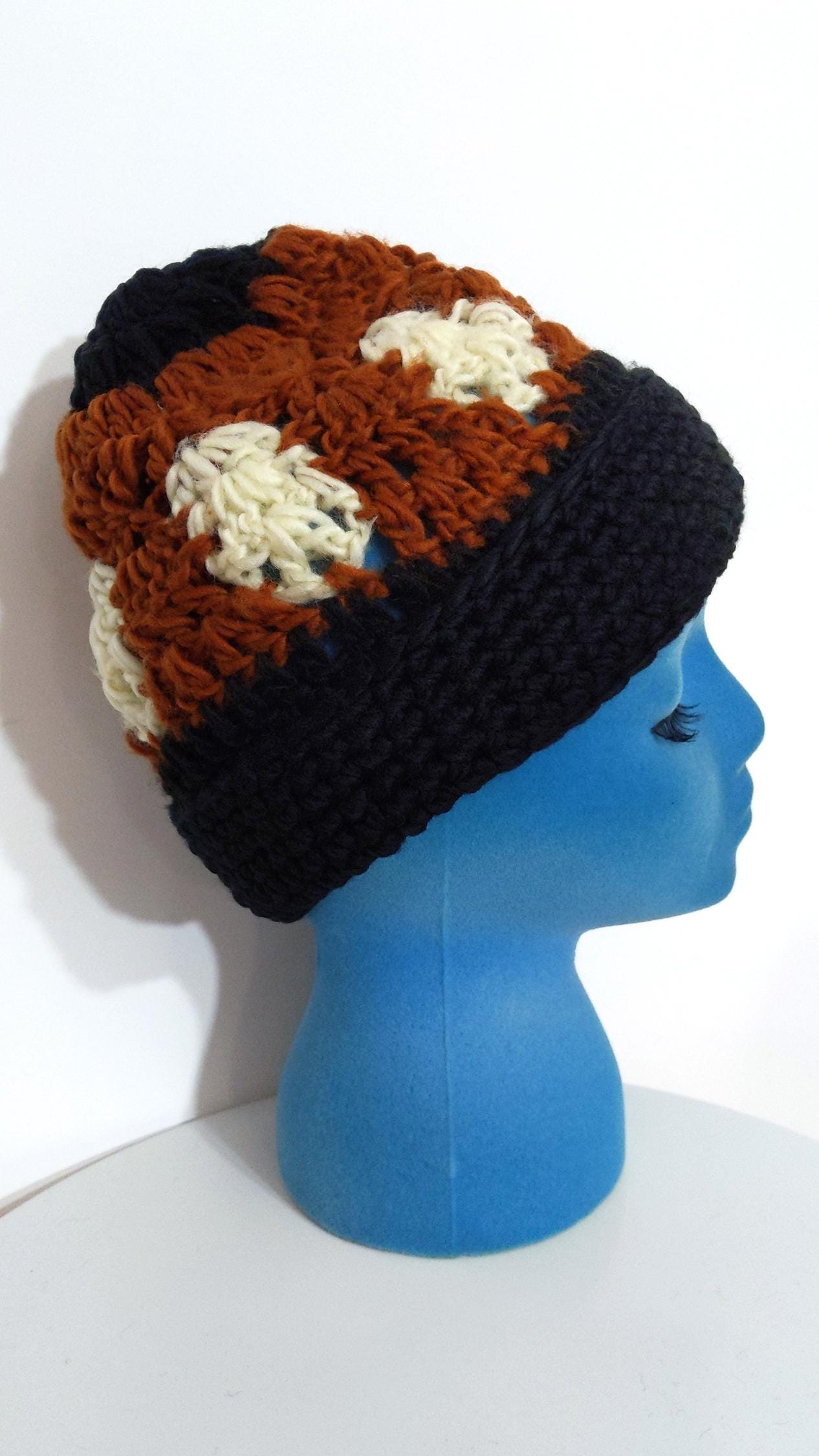 Cute Vintage 60s 70s Black Brown Cream Chunky Crochet Winter 