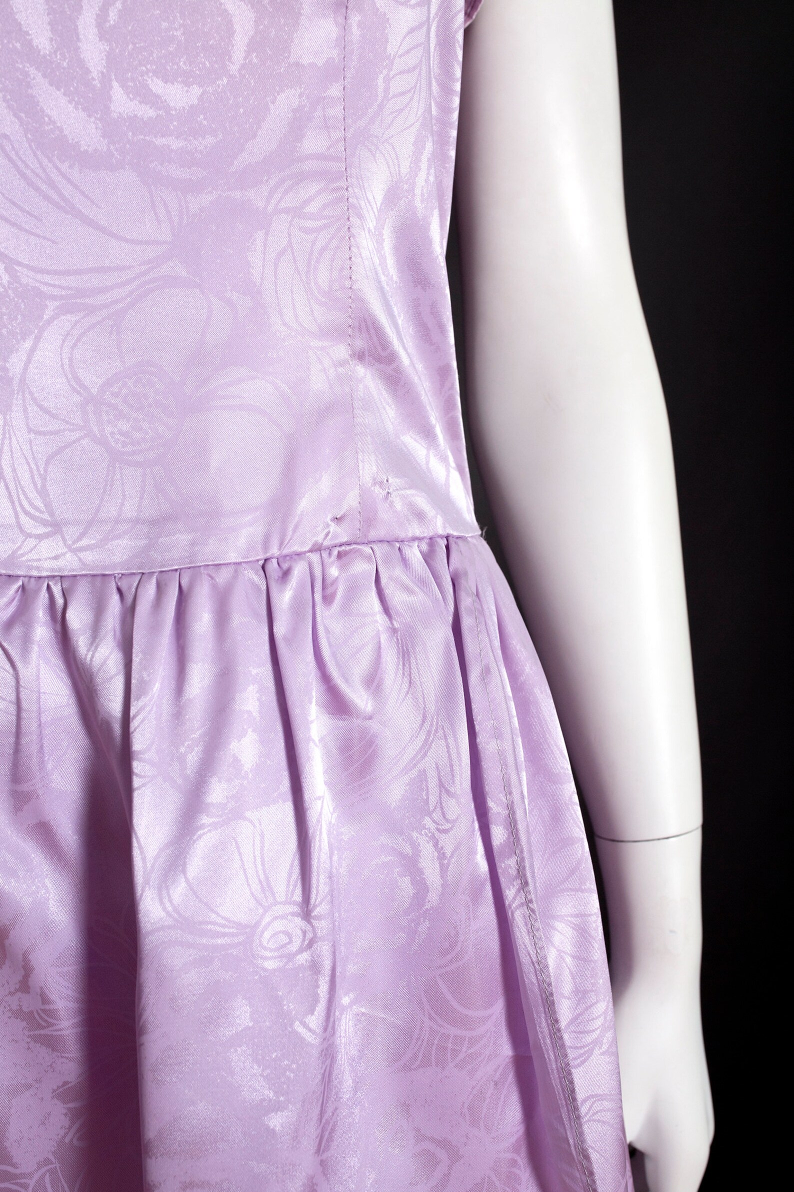 Vintage 90’s Italian strapless purple dress