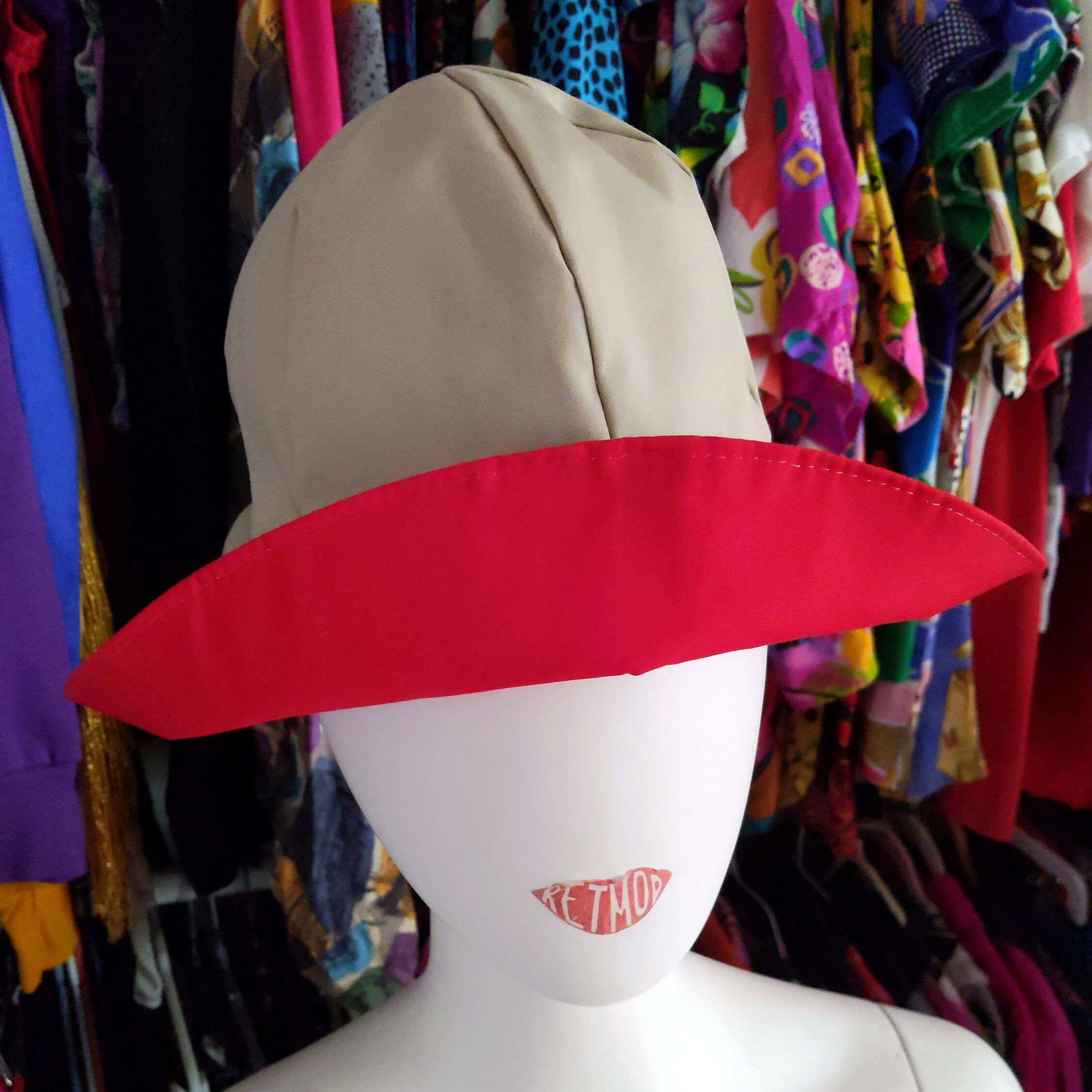 Cute Vintage 70s Red & Khaki Beige Reversible Sun Hat - Etsy display picture 3
