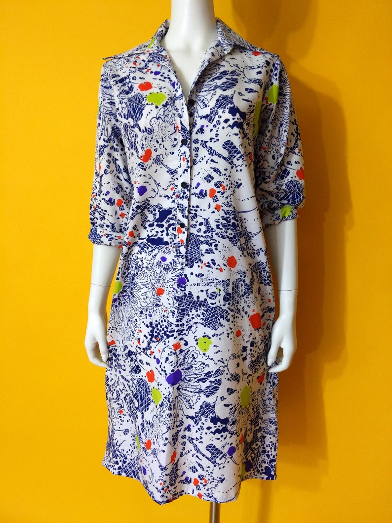 Interesting Vintage 60s 70s Blue White Abstract Pattern Shirt Dress by Shapely Classic image 3