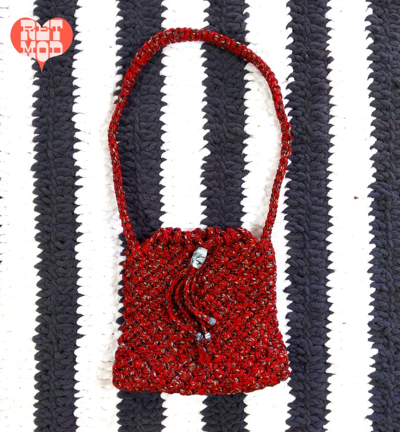 Unique Vintage 70s Red Black Macrame Boho Handbag image 2